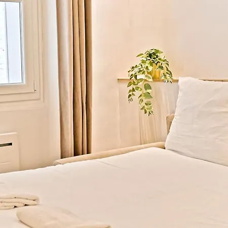 Chic Au Centre Du Sentier - Ii *